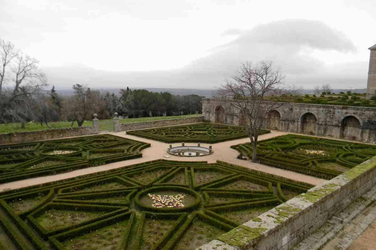 san lorenzo el escorial mountains gardens