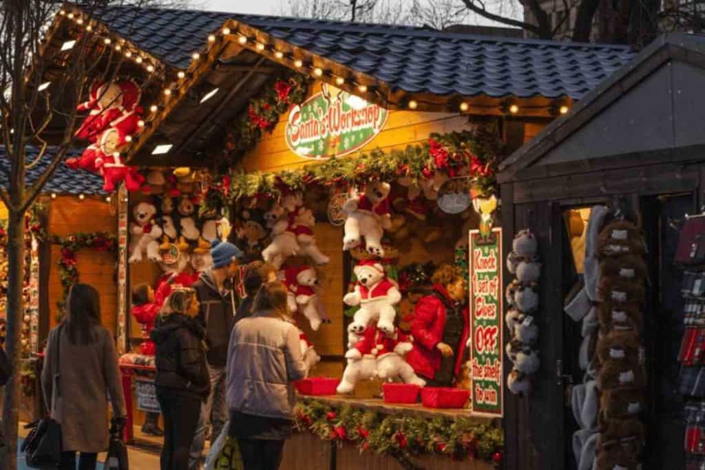 Christmas on Evergreen Chicago suburb holiday ideas