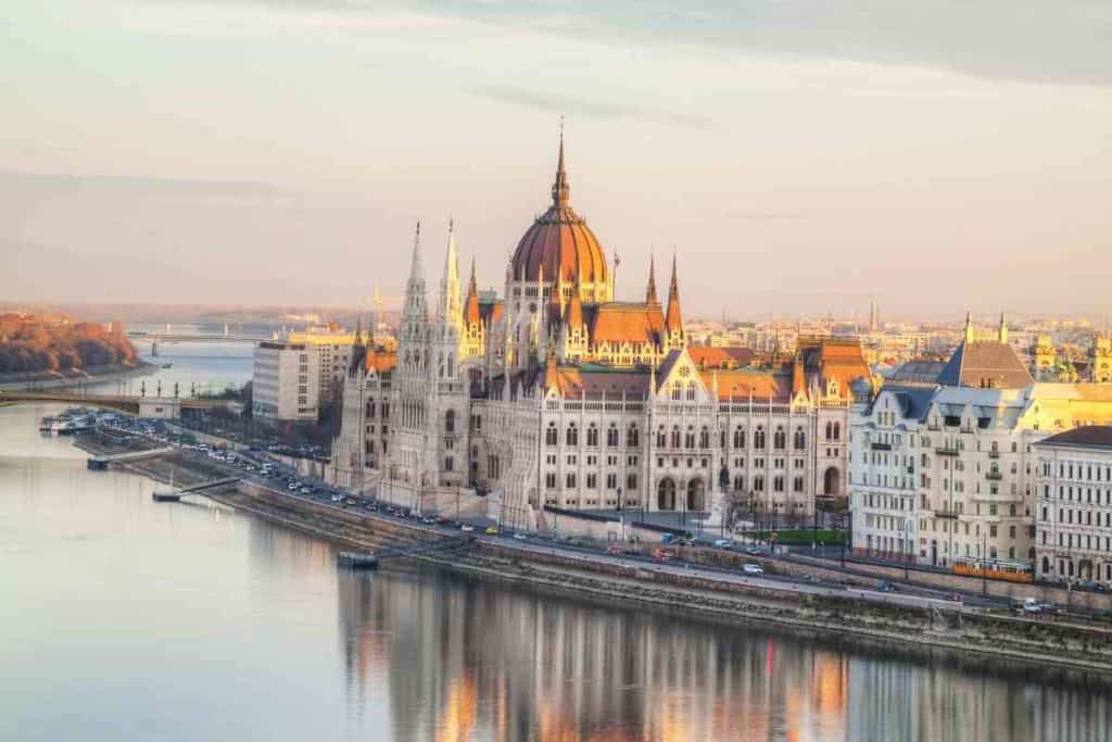 parliament building budapest hungary