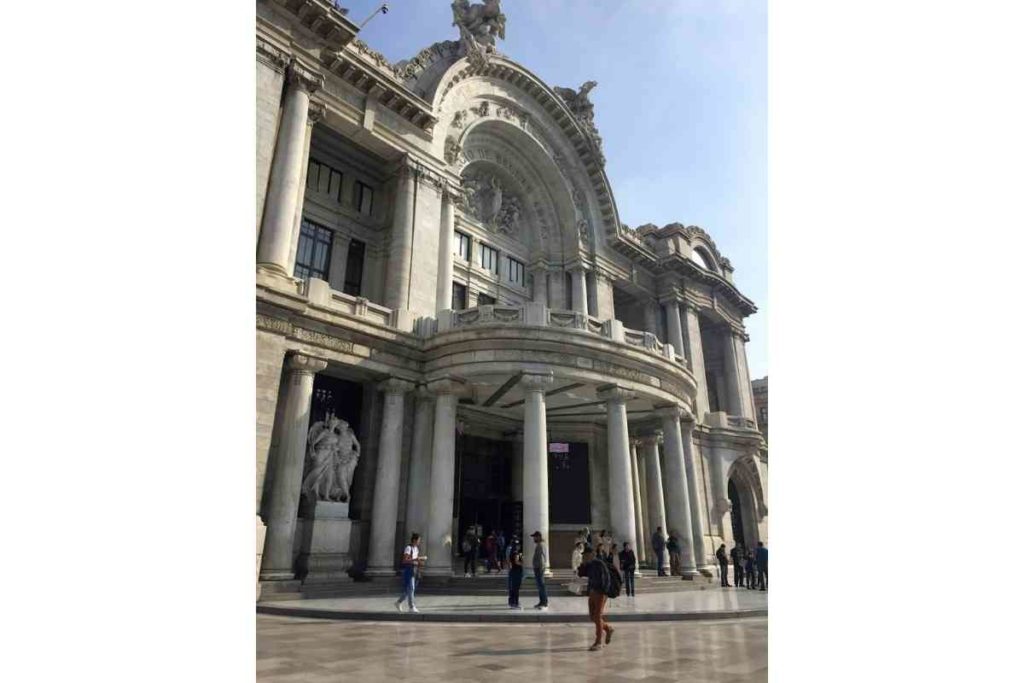 Up close image of the entrance of the palacio de bellas artes in Mexico City