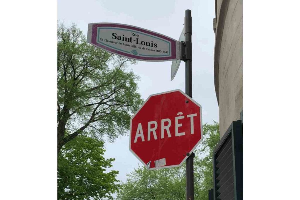 stop sign in french in montreal